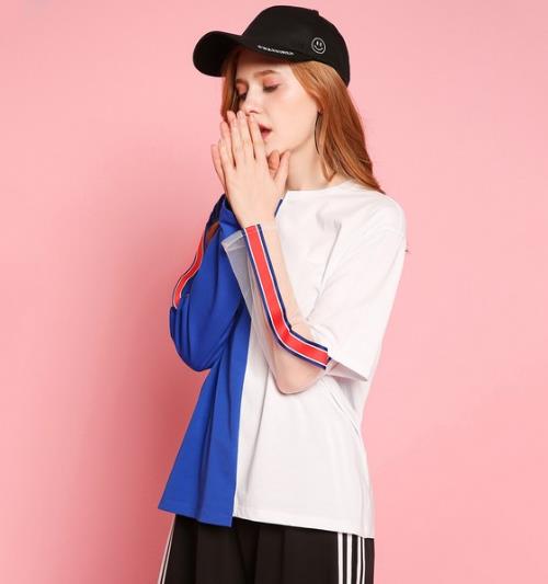 印花上衣搭配短裤对小个子来说是不错的选择 印花上衣搭配短裤对小个子来说是不错的选择