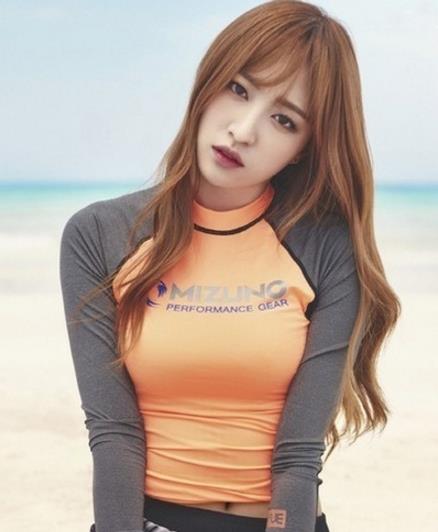 夏天海边凸显造型 这些发型必不可少（图）