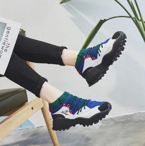 明星们都超爱的运动鞋 春夏时尚就靠它了（图）