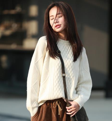 早春凹造型 还得是针织衫搭配（图）