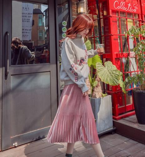 快来看看这些吸引众人目光的神奇穿搭吧（图）