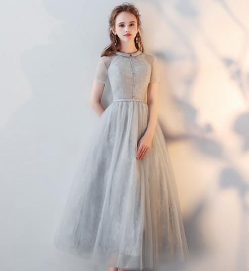 宴会礼服怎么选 全靠这几款礼服来吸睛（图）