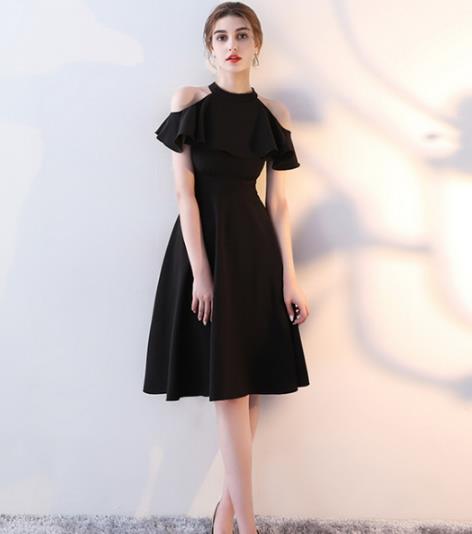 宴会礼服怎么选 全靠这几款礼服来吸睛（图）