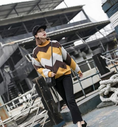 穿出潮范儿还要靠卫衣 随便搭配卫衣都很时髦