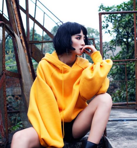 穿出潮范儿还要靠卫衣 随便搭配卫衣都很时髦