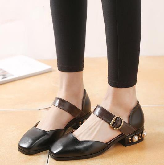春季最流行的复古方头鞋 优雅大方（图）