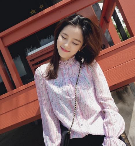 春天怎么秀性感身材 5款衬衫穿出独特知性美