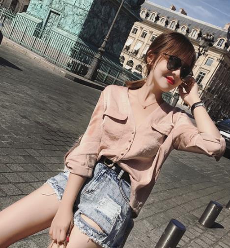 春天怎么秀性感身材 5款衬衫穿出独特知性美