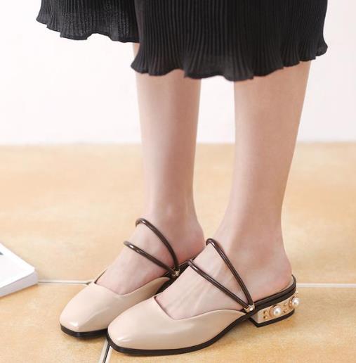 春季最流行的复古方头鞋 优雅大方（图）