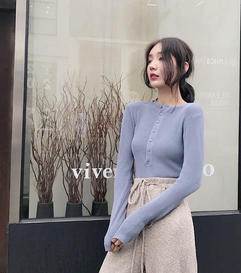 有谁能拒绝网红们都在穿的时尚简约针织衫搭配