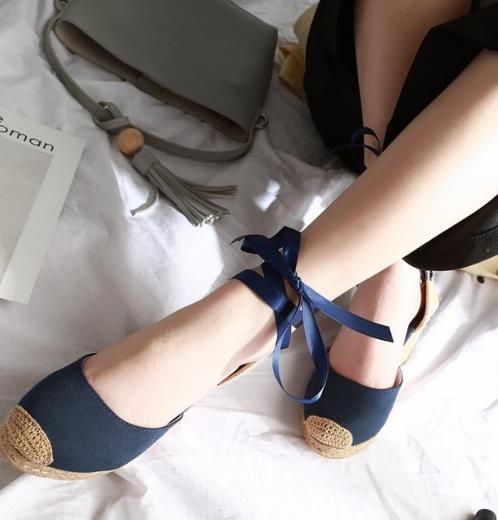 夏季买就买这样的凉鞋 尽显腿长（图）