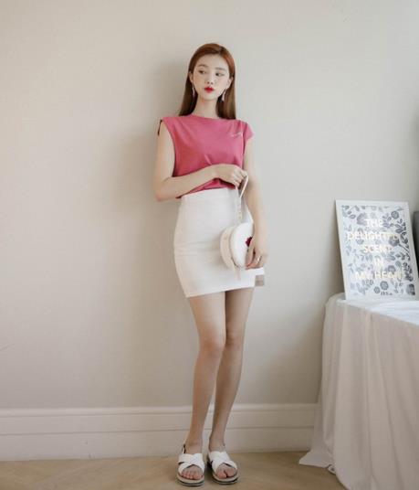 小个子显高穿衣法 短裤短T穿出长腿（图）