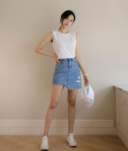 小个子显高穿衣法 短裤短T穿出长腿（图）