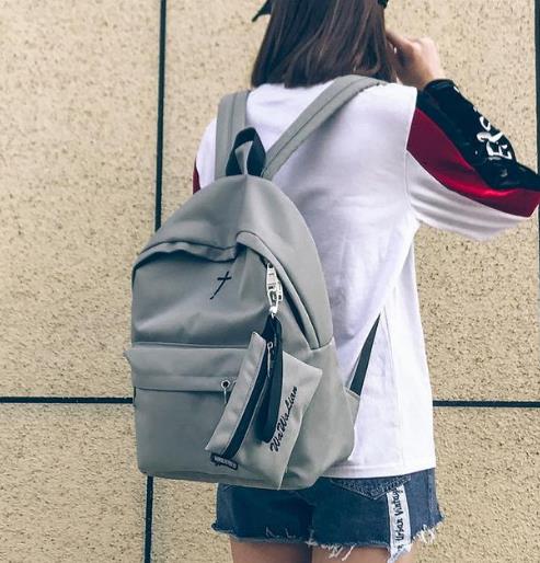 简洁大方的新款双肩包 用几年都不过时（图）