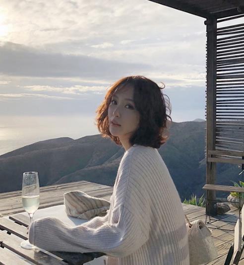 懒人春季这样穿 宽松外套显瘦叠穿搭配（图）