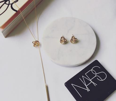 这样的耳饰打造完美侧颜：六款超美耳饰推荐