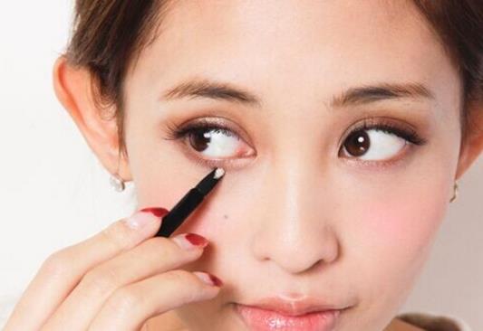 这样简约风妆容 清新脱俗惹人爱（图）