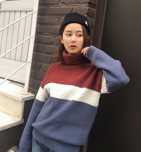 堆堆领针织衫搭配小短裙:显瘦又减龄(图) 堆堆领针织衫搭配小短裙:显瘦又减龄(图)