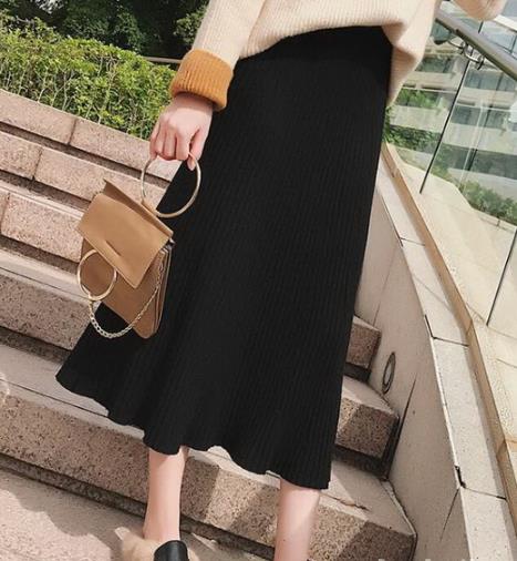 针织半身裙满足不同风格的早春穿搭需求（图）