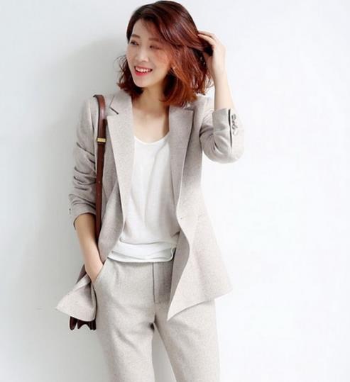 西装配裙子你有尝试过吗：解锁西装新潮流（图）