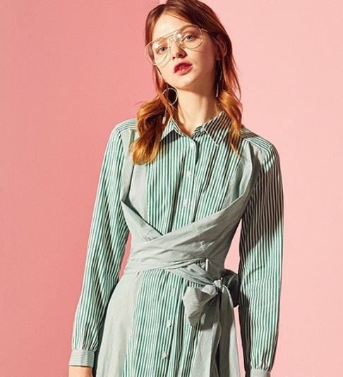 西装配裙子你有尝试过吗：解锁西装新潮流（图）