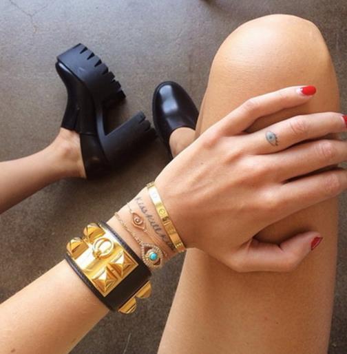 这些手镯让你整个手腕都散发出别样魅力(图) 这些手镯让你整个手腕都散发出别样魅力(图)