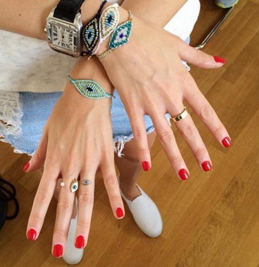 这些手镯让你整个手腕都散发出别样魅力(图) 这些手镯让你整个手腕都散发出别样魅力(图)