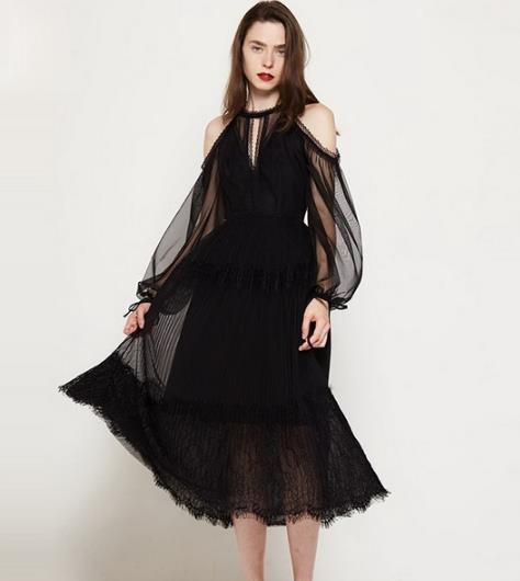 减肥来不及 这些小黑裙让你视觉减重十斤（图