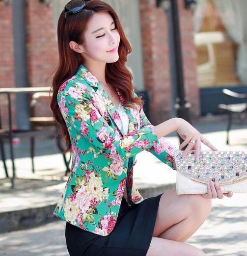 入手一件修身显瘦小西装应对早春刚刚好（图）