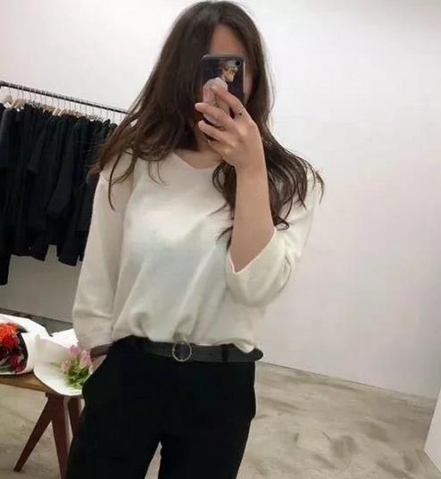 春天经典款纯色系穿搭：简约时尚（图）