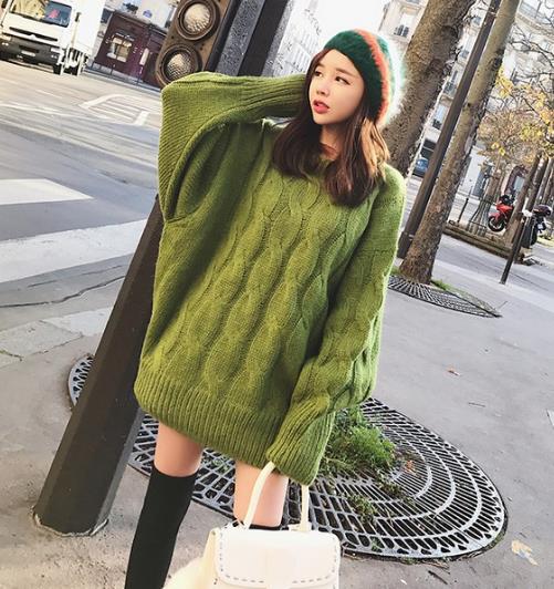 早春第一波喇叭袖针织衫搭配推荐 满屏知性风