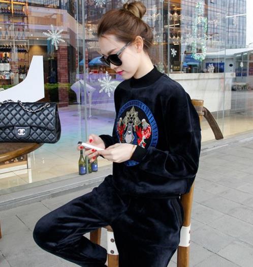 春季你必须要有的神器 修身运动三件套搭配 春季你必须要有的神器 修身运动三件套搭配