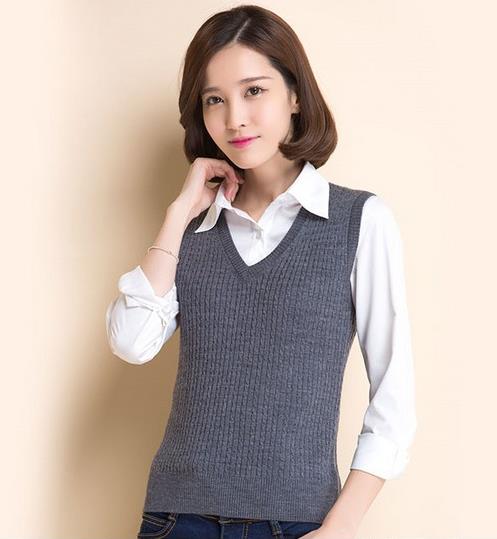 毛衣背心多种搭配示范 现在穿背心最合适（图）