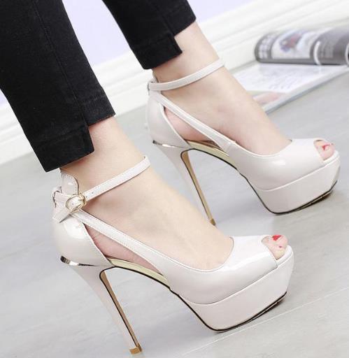 不穿一次显腿长的鱼嘴鞋 都不知道有多美（图）