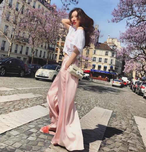 现在最受欢迎的女装 明星们都穿上了（图）