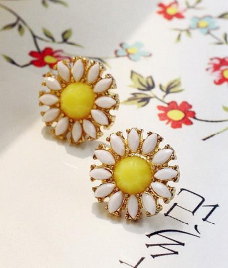 春夏小清新 你最爱这样的花朵小饰品（图）