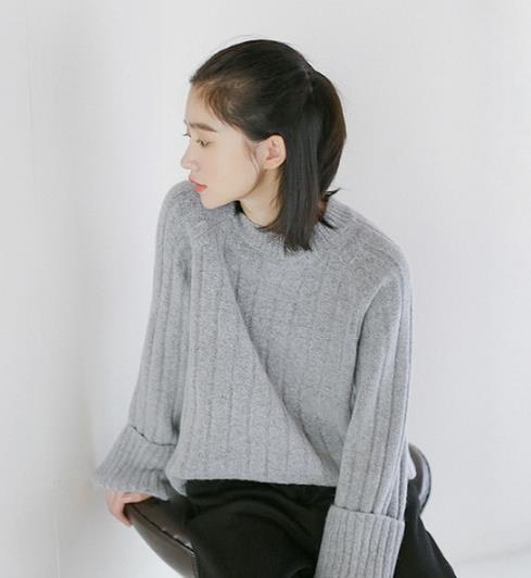 早春不知道怎么穿 让毛衣一周搭配不重样（图）