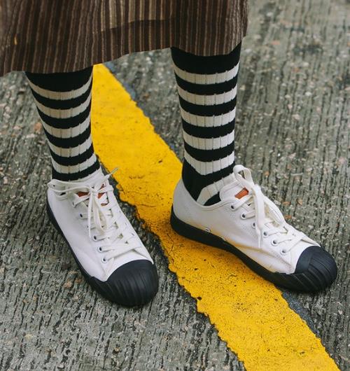 这样的休闲鞋入一双穿四季绝对的划算（图）