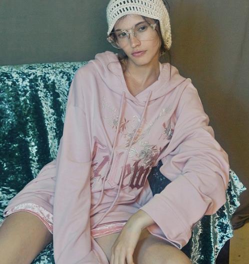 春季怎么搭 省时省力的还是套装(图) 春季怎么搭 省时省力的还是套装(图)