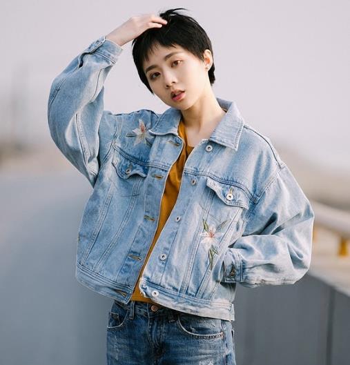 春暖花开怎么能少的了这样的牛仔外套搭配（图）