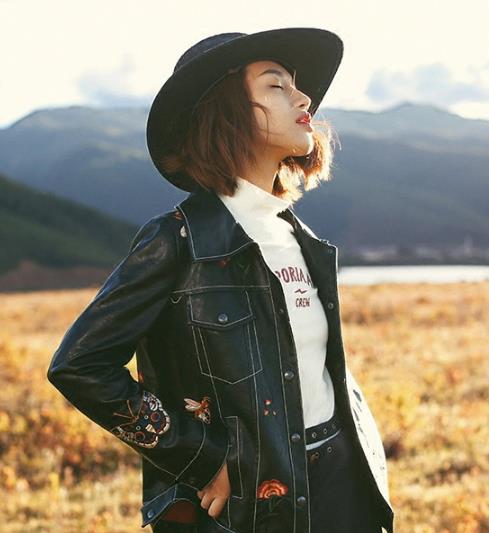 初春就该穿皮衣 这样的皮衣防风防寒又时髦