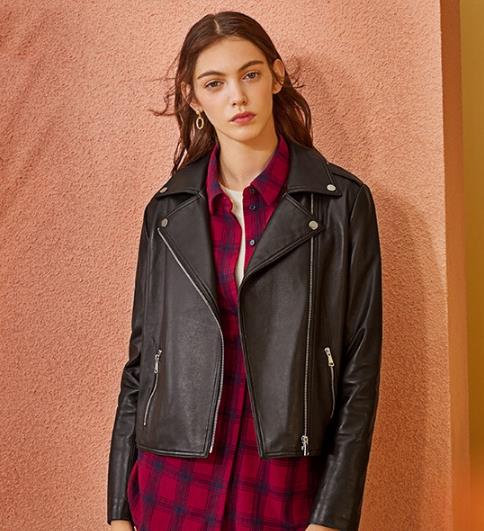 初春就该穿皮衣 这样的皮衣防风防寒又时髦