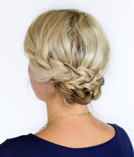 推荐几款夏日必备 波西米亚短编发教程（图）