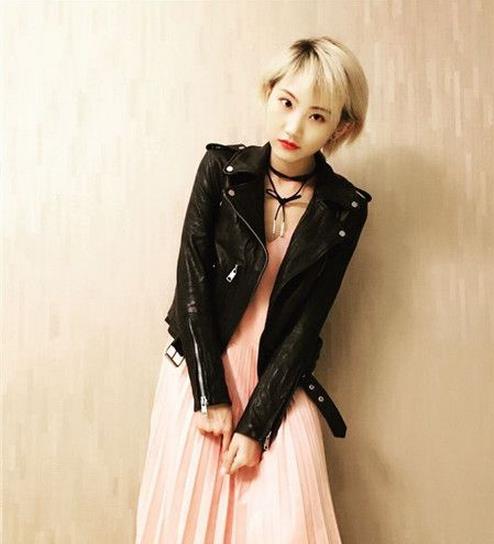 早春皮衣的多种搭配：显瘦又性感（图）