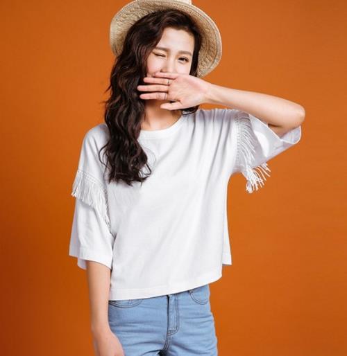 如何把T恤穿得好看 需要注意哪些(图) 如何把T恤穿得好看 需要注意哪些(图)