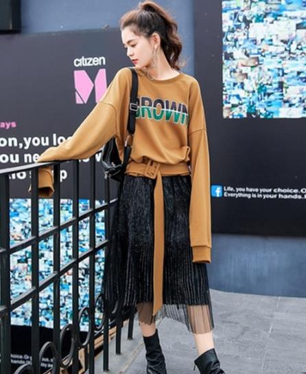 仙气薄纱半身裙搭配:俏皮又不失优雅(图) 仙气薄纱半身裙搭配:俏皮又不失优雅(图)