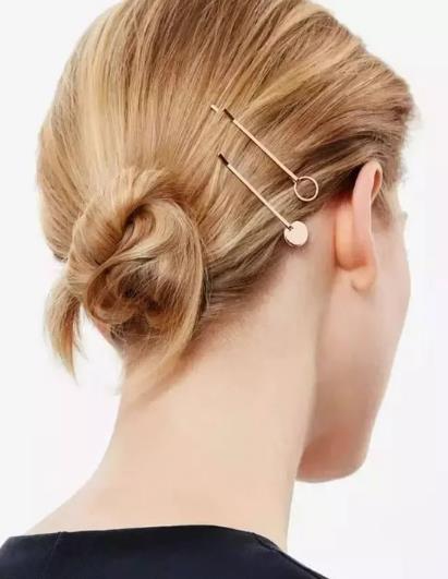 这些小众的饰品搭配 让你的品位一直飞(图) 这些小众的饰品搭配 让你的品位一直飞(图)