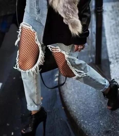 原来性感时尚的黑丝袜可以这么穿(图) 原来性感时尚的黑丝袜可以这么穿(图)