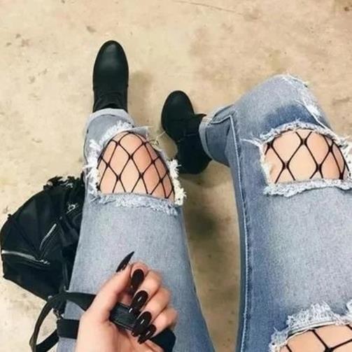 原来性感时尚的黑丝袜可以这么穿（图）