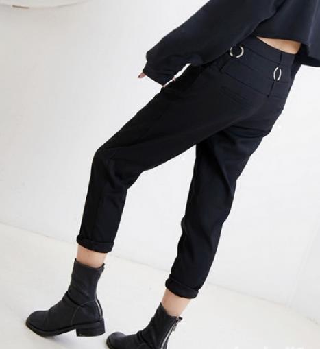 轻熟系的性感就要靠这样的搭配来体现(图) 轻熟系的性感就要靠这样的搭配来体现(图)